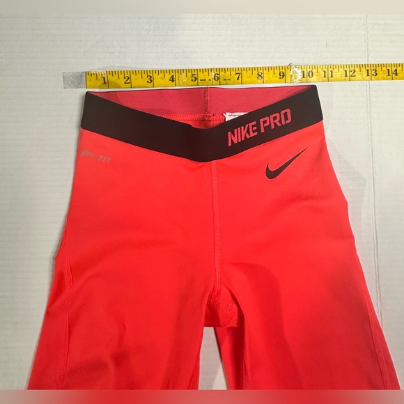 NIKE Women's Dri- Fit Yoga/Gym Workout Capris Leggings Pink Size XS‎ Pre-owned - Picture 3 of 8